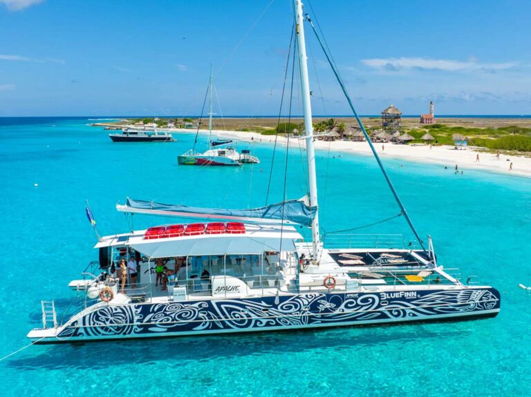 The BlueFinn catamaran anchored off Klein Curaçao